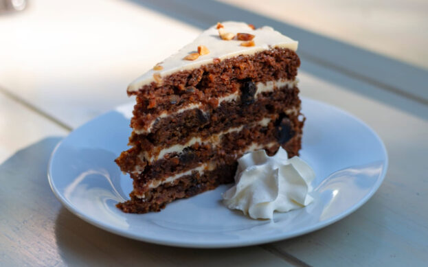 restaurant cake e1761816352397 - du kloof lodge