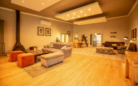 restaurant lounge 2 e1761816416969 - du kloof lodge